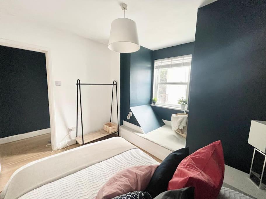*New* Beautiful 2 Bedroom House In Central Location Лондон Экстерьер фото