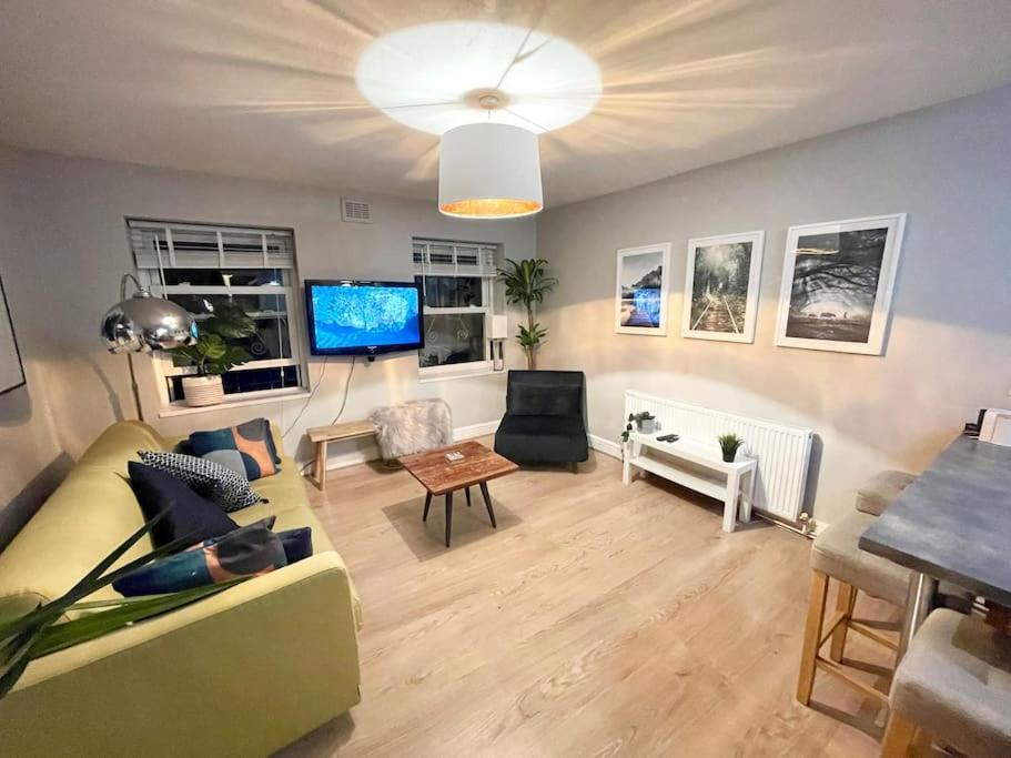 *New* Beautiful 2 Bedroom House In Central Location Лондон Экстерьер фото
