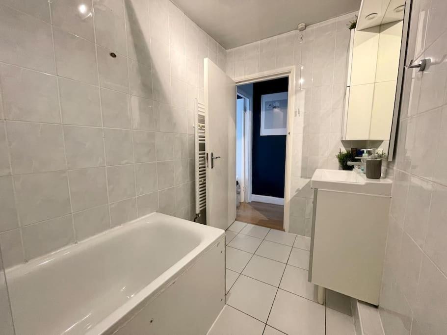 *New* Beautiful 2 Bedroom House In Central Location Лондон Экстерьер фото